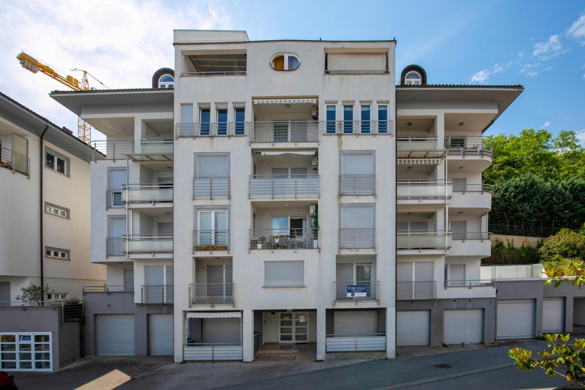 Old Lady Opatija Apartment Exterior photo